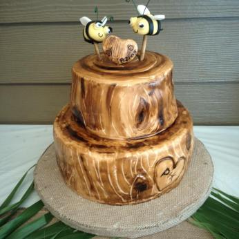 Wood grain wedding cake